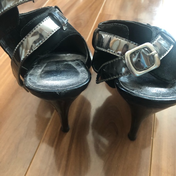 Silver black heels - Picture 3 of 3